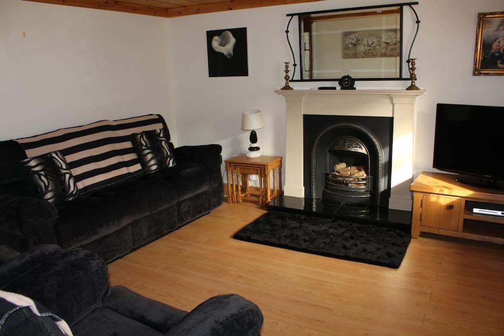 4 Bedroom Traditional Irish Farm House Killybegs Ντόνεγκαλ Εξωτερικό φωτογραφία